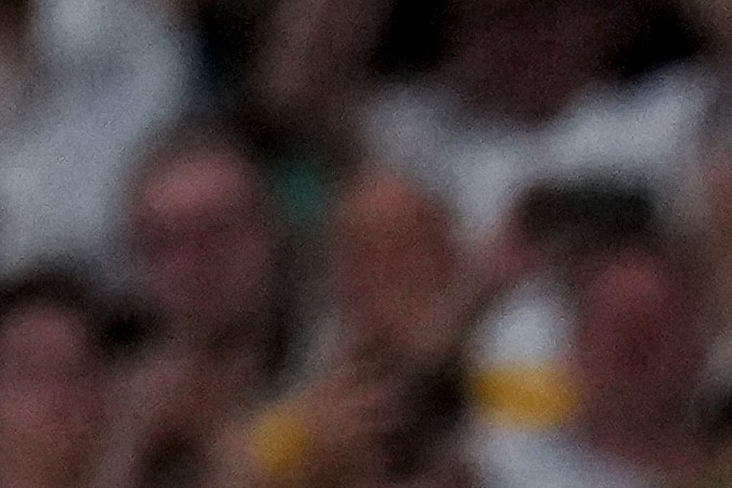 Toni Kroos despidiéndose de la afición del Real Madrid.