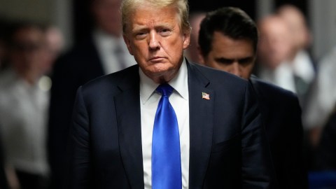 Abogados de Donald Trump piden dejar sin efecto la orden mordaza porque ya concluyó el juicio