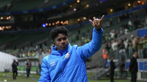 "Nadie está por encima de Brasil": Promesa brasileña Endrick aguarda su momento en la Copa América