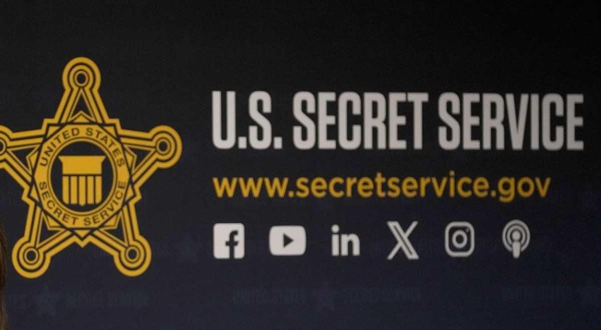 Agente del Servicio Secreto es asaltado a punta de pistola durante viaje de Biden en California