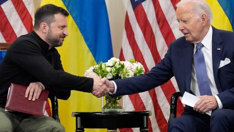 Joe Biden Volodymyr Zelenskyy