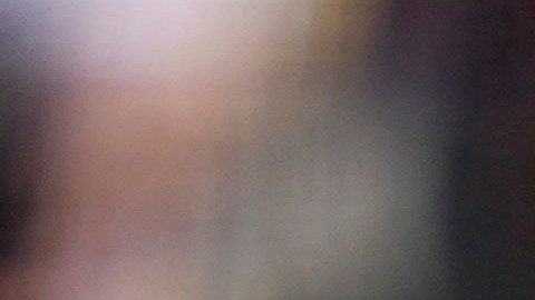 Mookie Betts se queja del dolor mientras es examinado por Dave Roberts y el cuerpo médico de Dodgers.
