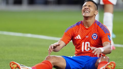 Alexis Sánchez no pudo batir las redes en su debut de Copa América.