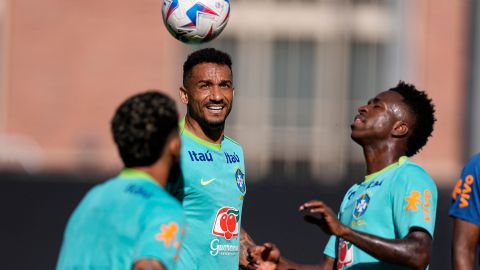 El capitán de Brasil cuestionó las dimensiones de los campos de fútbol.