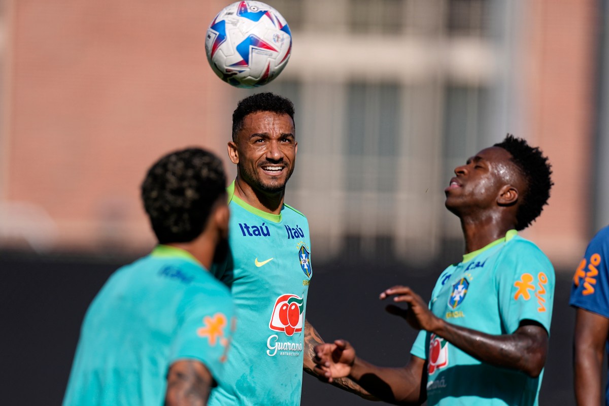 Danilo criticó las dimensiones de los campos en la Copa América 2024