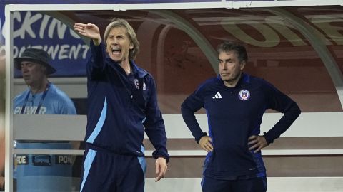 Ricardo Gareca recibió suspensión de la Conmebol y no dirigirá a Chile ante Canadá