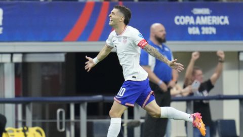 Christian Pulisic celebra el primer gol de Estados Unidos ante Bolivia.