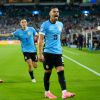 Maximiliano Araújo (C) celebra el primer gol de Uruguay ante Panamá.