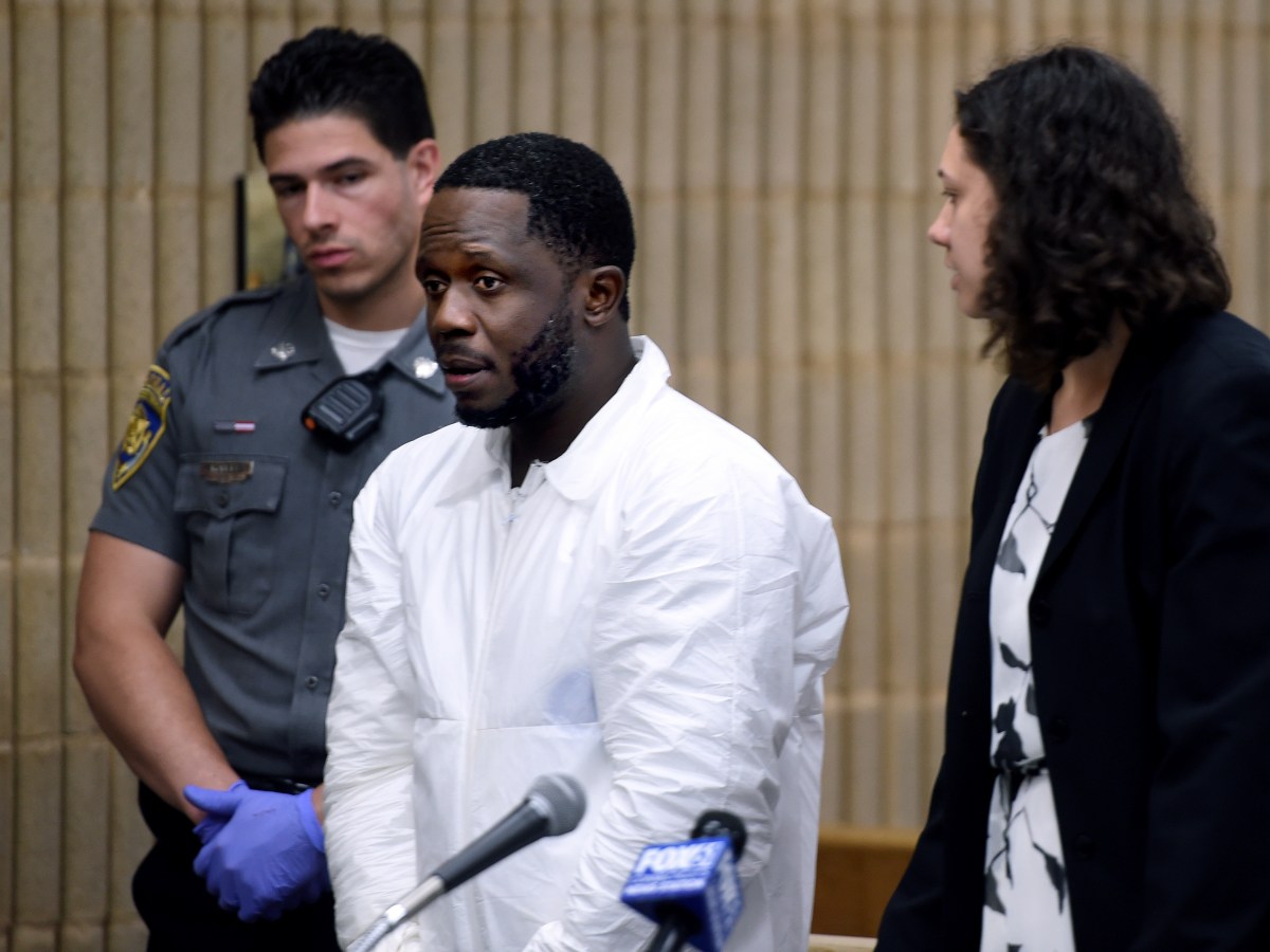 Hombre que intentó ahogar a sus hijos en playa de Connecticut recibe orden de detención bajo fianza de $2 millones de dólares