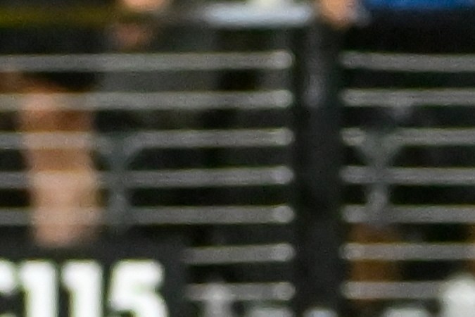 Momento exacto en el que el delantero Alan Minda convierte el 3-1 definitivo para Ecuador. Foto: David Becker.