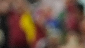 Salomón Rondón (C) celebra con Eduard Bello (R) y Yangel Herrera (L) el único gol de Venezuela ante México.