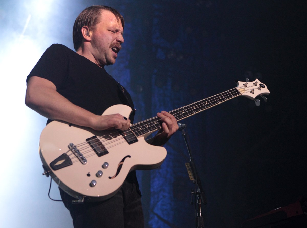 Ben McKee, bajista de Imagine Dragons, se quiere deshacer de su casa en Oakland