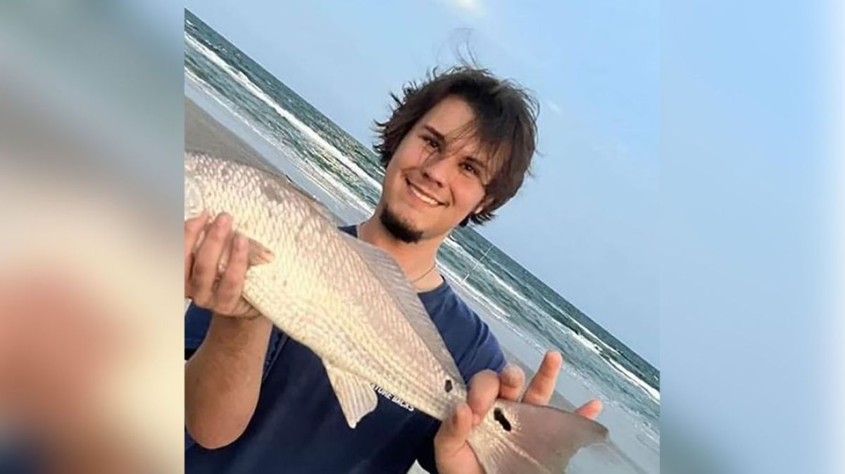 Encuentran restos humanos en aguas residuales que podrían ser del estudiante de Texas desaparecido en marzo