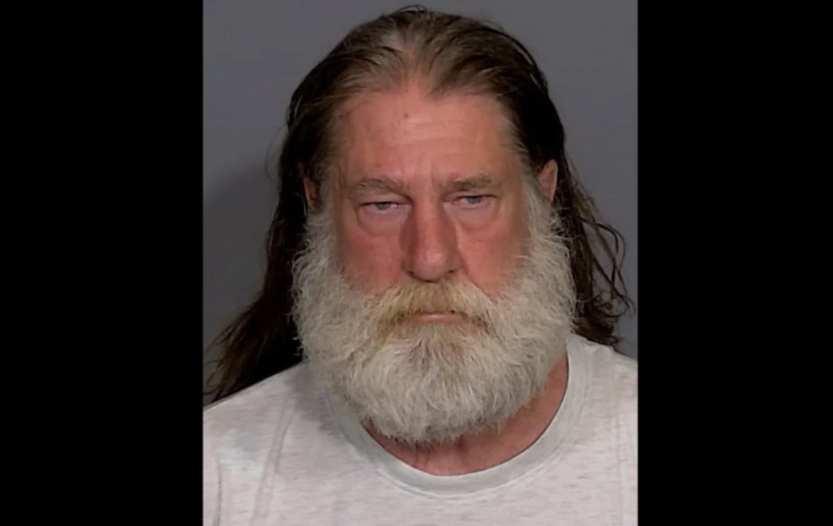 Un hombre supuestamente mató a su propio hijo tras una discusión sobre los platos sucios