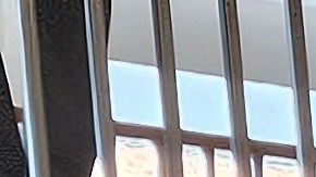 80,000 neoyorquinos participaron en la lotería por ocupar uno de estos apartamentos, ubicados en un complejo que incluye una modera biblioteca pública.