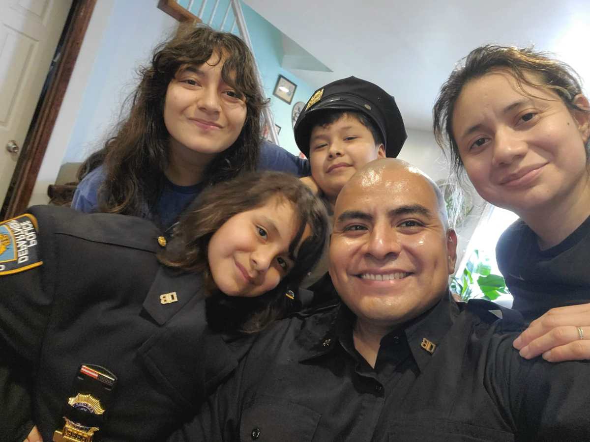 Anuncios de la Casa Blanca encienden de emoción a familias mixtas neoyorquinas que esperaban por décadas un camino a la legalización migratoria