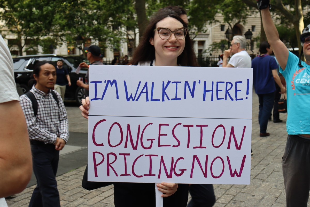 Peajes de congestión en Manhattan seguirán en pausa: la MTA confirma freno a la iniciativa