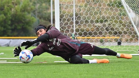 El guardameta mexicano espera tener la titularidad en la selección mexicana.