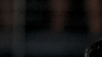 Lionel Messi rodeado de defensores chilenos durante el juego Argentina - Chile jugado en el estadio MetLife de Nueva Jersey.