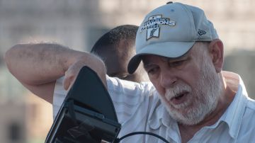 Radicado en España desde 1994,  Díaz es el cineasta cubano formado dentro de la nómina del oficialista Instituto Cubano del Arte y la Industria Cinematográfica (ICAIC) con  mayor producción independiente
