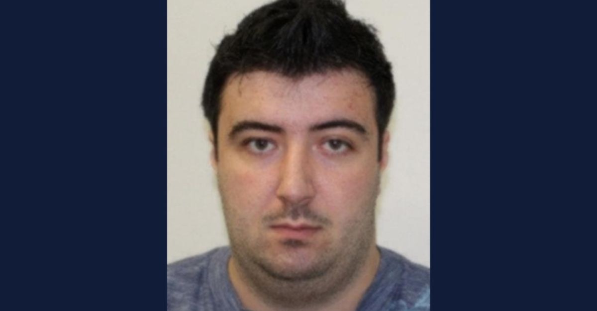 Invasor inyectó un falso “virus mortal” a 2 personas y exigió millones para suministrar el antídoto