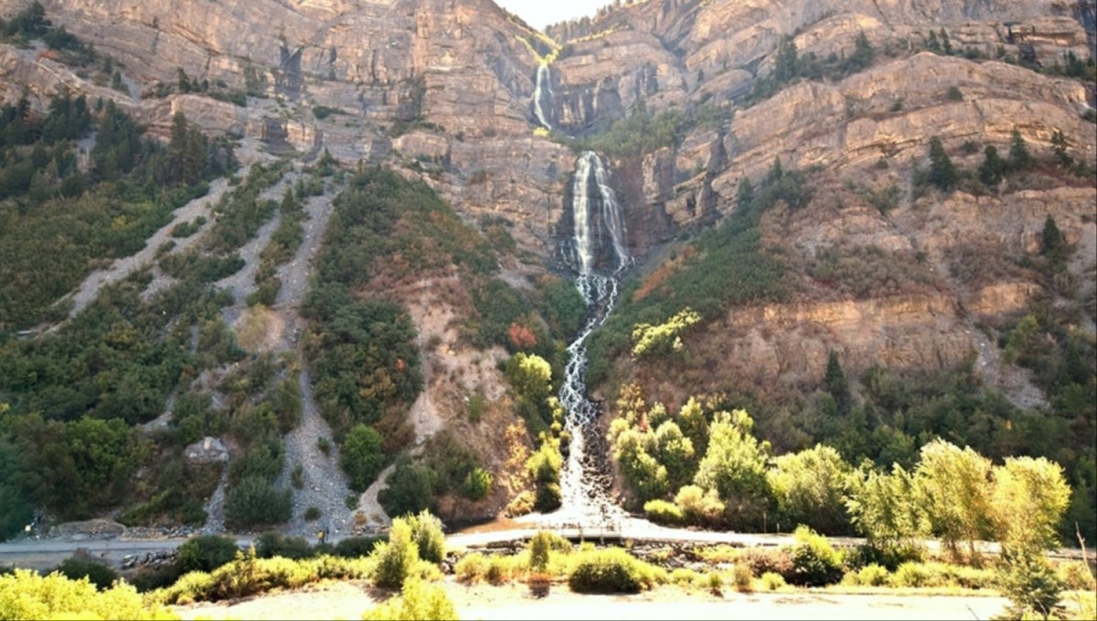 Mujer en estado crítico después de caer una roca sobre su cabeza cuando exploraba cascada en Utah