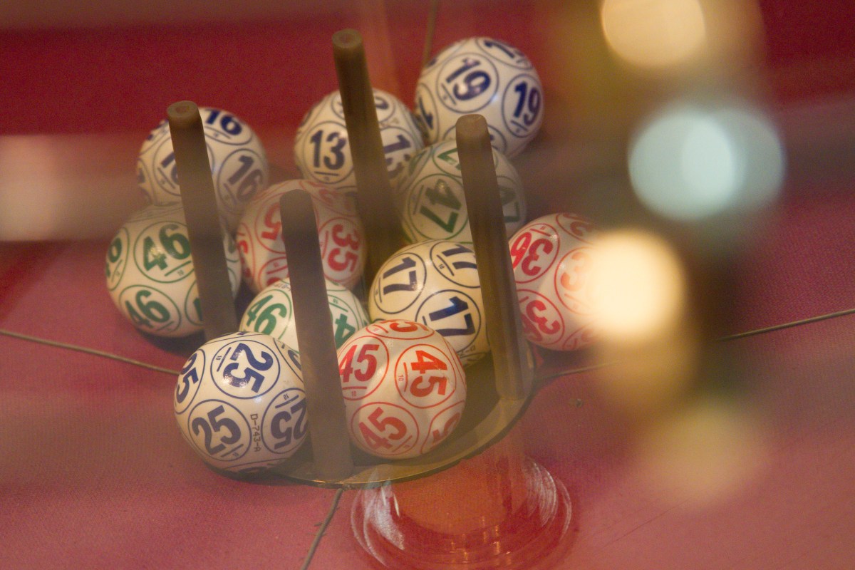 ¿Verdad o mito? La sorprendente “muerte” de un hombre al enterarse de que ganó $4 millones en la lotería