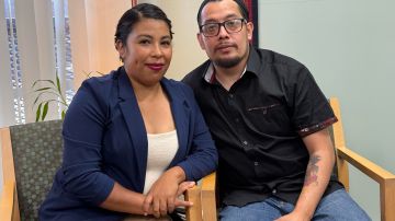Fotografía cedida por la Coalición por los Derechos Humanos de los Inmigrantes (CHIRLA) donde aparece el ciudadano estadounidense Antonio Valle y su esposa Brenda.