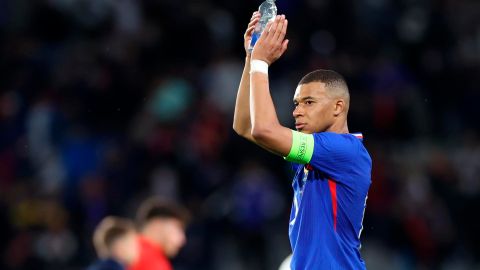 Kylian Mbappé durante un amistoso con Francia ante Luxemburgo.