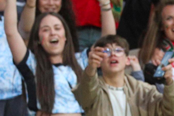 Cristiano Ronaldo celebra el primero de sus dos goles ante Irlanda.