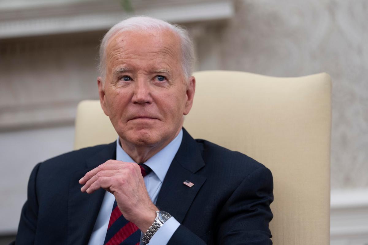 Cinco datos clave del plan de Biden para regularizar a migrantes casados con estadounidenses