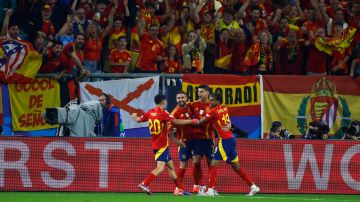 Los jugadores de la selección española celebran durante el encuentro de la fase de grupos de la Eurocopa 2024 que España e Italia.