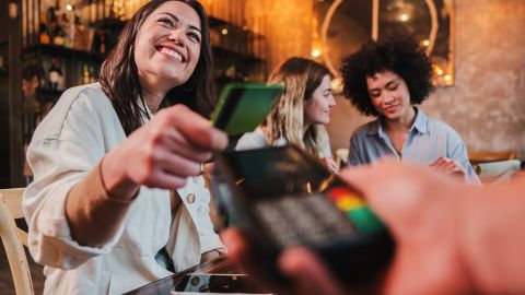 pagar-con-tarjeta-de-credito-no-efectivo