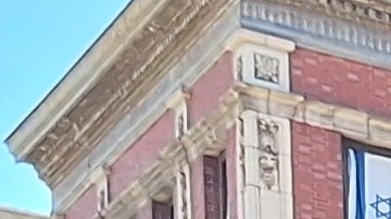 Las quisqueyanas María Tavares (a la izquierda) y María Martínez, residentes del Alto Manhattan, no han decidido en quién depositarán su confianza en las elecciones presidenciales