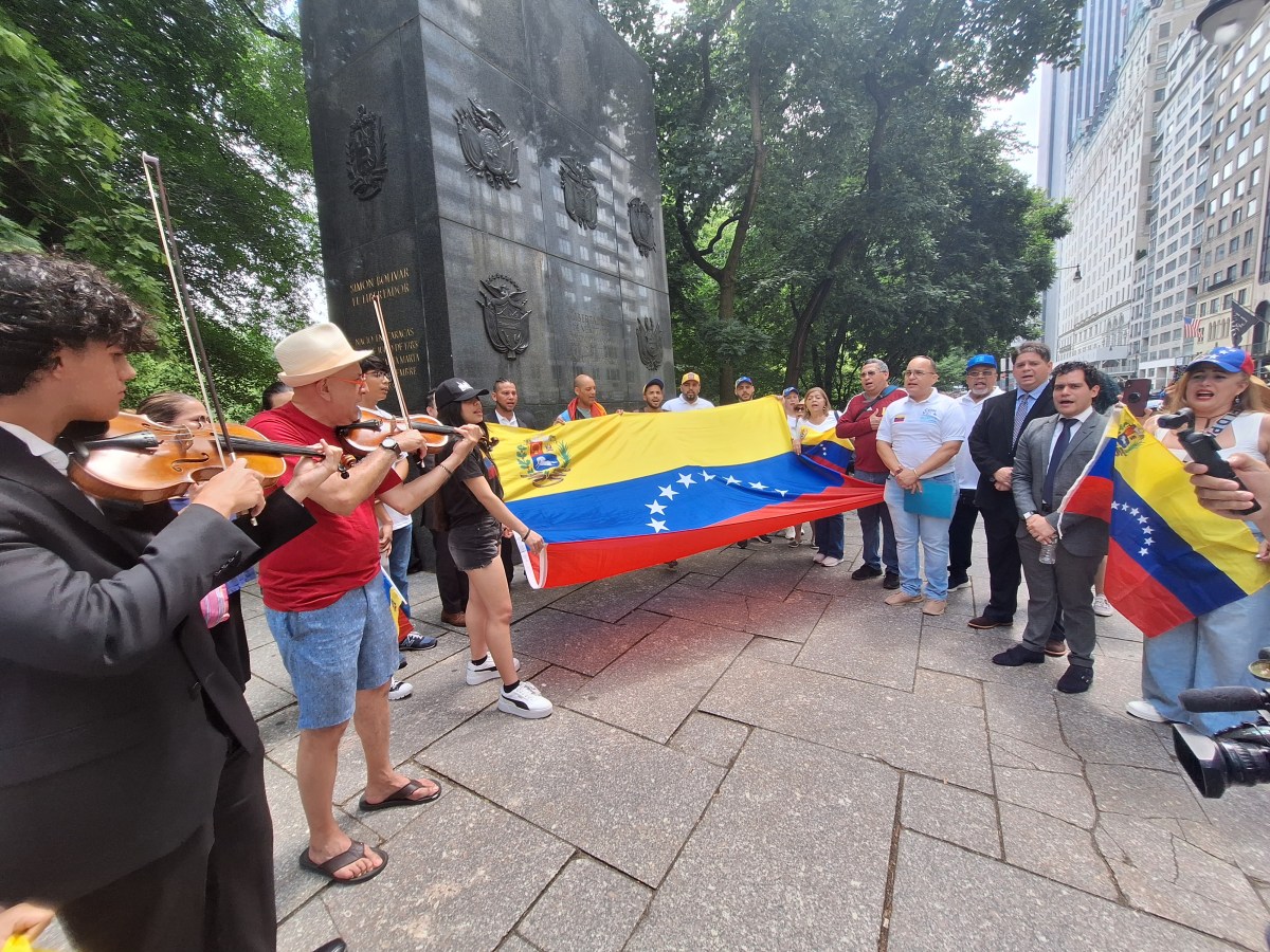 Venezolanos de NY conmemoraron la independencia de su país con el reto de lograr nuevamente su libertad