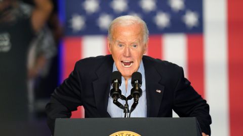 Equipo de Joe Biden dio a entrevistadores de radio las preguntas que podían hacer