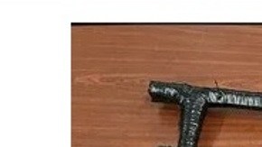 Armas y otros objetos sospechosos decomisados a Judd Sanson en NYC.