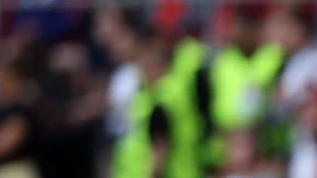 Jugadores franceses celebran el pase a cuartos de final tras haber vencido a Bélgica.