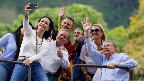 Funcionarios del gobierno de Maduro, exigieron cárcel para los líderes de la oposición.
