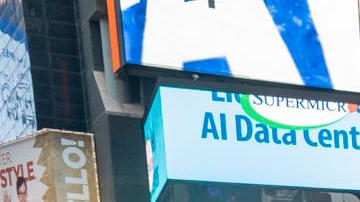 Los seguidores de la albiceleste se mantuvieron por varias horas en Times Square. FOTO: Angel Colmenares / EFE.
