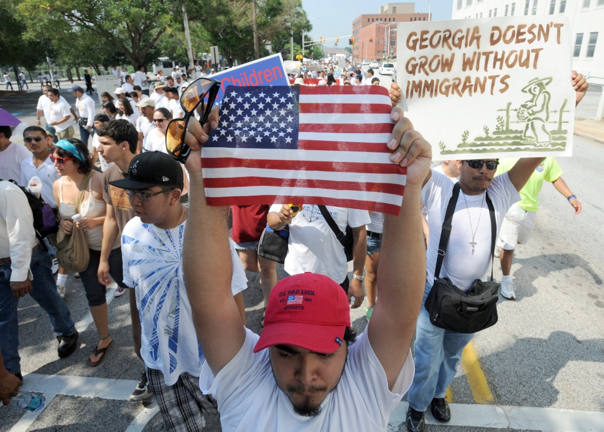 Cónsul de México y activistas condenan nueva ley migratoria de Georgia