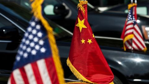 Delegaciones de los gobiernos de Estados Unidos y China mantuvieron una discusión "sincera y en profundidad" sobre control de armamento.