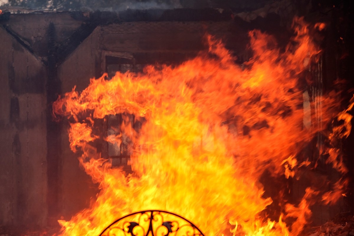 Tres adultos y tres niños mueren en incendio en una casa de Wisconsin