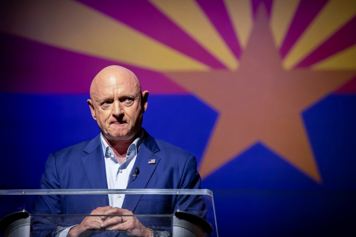 Mark E. Kelly, el exastronauta y senador de Arizona que podría