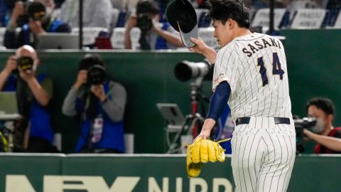 Roki Sasaki durante un encuentro del Clásico Mundial de Béisbol ante República Checa.