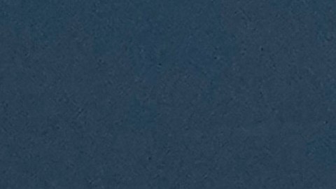 Antonela Roccuzzo y Lionel Messi comparten durante una ceremonia en 2023.