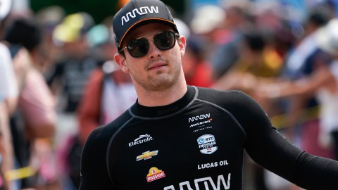 Pato O'Ward durante la IndyCar en Detroit.