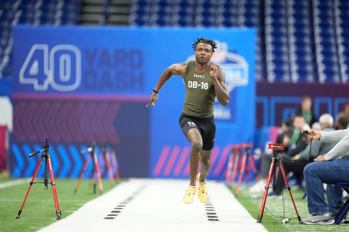 Equipos de la NFL reaccionan ante muerte del jugador Khyree Jackson