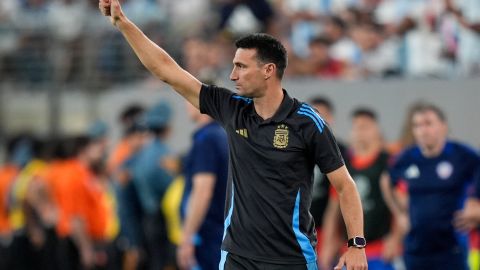 Lionel Scaloni durante un encuentro ante Chile en Copa América.