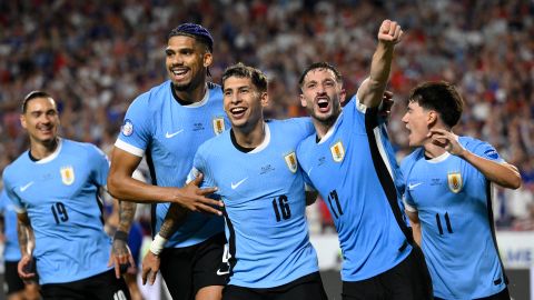 Uruguay celebrando su clasificación a los cuartos de final de la Copa América.